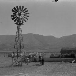 AQP. L’acquedotto inedito / Trivellazione presso la masseria Mezzana Grande, Lucera