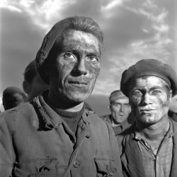 Minatori di Carbonia, Sardegna, 1950 Federico Patellani© Studio Federico Patellani - Regione Lombardia / Museo di FotografiaContemporanea, Milano-Cinisello Balsamo